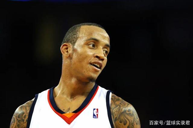 东契奇37+7+9关键防守漏人 独行侠负爵士4连败