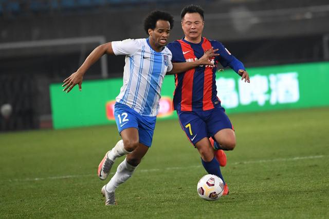 东欧63分爱德华兹19+11 独行侠险胜森林狼1-0